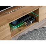 TV regal ANTI je narejen iz kvalitetne laminirane plošče, 16 mm debeline. Na levi strani vsebuje stoječo omaro, ki vsebuje 4 police. Desna stran omare so