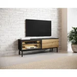 Tv regal LANASA 150, je eleganten kos pohištva, ki popestri vaš prostor s svojim luksuznim dizajnom. Narejen je iz kakovostnih materialov v črni barvi s