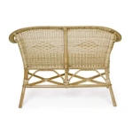 Vrtna klop 2P INES ima okvir iz ratana. Priporočljivo je da se ne izpostavlja neposredno na sonce ali slabo vreme. Material: - Ratan Dimenzije: širina: 109cm