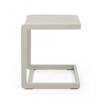 Vrtna mizica KONNOR 40X40 bež je narejena iz prašno prevajanega (poliester) aluminija. Material: - Poleister - Aluminij Barve: - Bež Dimenzije: širina: