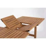 Vrtna raztegljiva miza NOEMI 120-160X70 je narejena iz lesa z oljnim premazom. Okovje je iz jekla in vmes ima drsno palico kjer lahko mizo raztegnete.