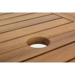 Vrtna raztegljiva miza NOEMI 120-160X70 je narejena iz lesa z oljnim premazom. Okovje je iz jekla in vmes ima drsno palico kjer lahko mizo raztegnete.