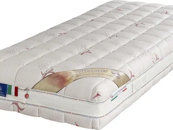 Vzmetnica VISCOFOAM S-line Italijanskega proizvajalca vzmetnic, je narejena iz Viscofoama natur soya debeline 6 cm, Newlattexa debeline 6 cm in Polilattexa