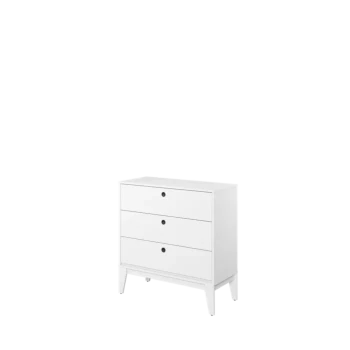 Komoda FAMA 2 je narejena iz kvalitetne laminirane plošče s ABS robovi. Dobavljiva je v beli mat barvi s črnimi ročaji. Odlično se kombinira s ostalimi