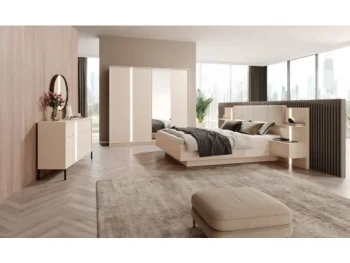 Elegantna in moderna spalnica DAŠA je narejena iz odličnih materialov v barvi beige. Sestavljena je iz garderobne omare, komode, postelje z zabojom za