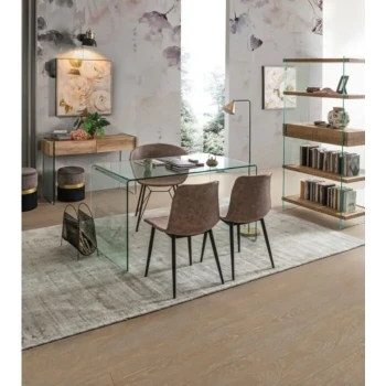 Pisalna miza IRIDE je iz stekla debeline 12mm. Dimenzije: širina: 126cm globina: 70cm višina: 74cm