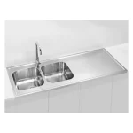 Inox pomivalno korito CP 110 je nasadno. Korito ima dve posode in odlagalno površino. Postavitev korita je univerzalna (levo ali desno). Minimalna širina