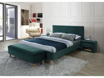 Moderna postelja EAST vam bo zagotovila miren spanec. Je elegantna in kvalitetno narejena, dobavljiva v zeleni barvi. Na voljo je v več različnih dimenzijah.