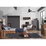 Postelja FERGO je primerna za vsako spalnico. Ima knjižni regal pri glavi, kar vam omogoča da odlagate svoje stvari tja gor. Material: - Laminirana plošča