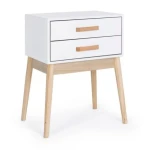 Predalnik 2C ORDINARY bela jje elganten kos pohištva, ki popestri vaš prostor. Noge so izdelane iz kakovostnega borovega lesa, kar zagotavlja stabilnost in