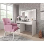 Moderna toaletna miza TEREZA 2 je funkcionalna in elegantna. Komplet je sestavljen iz: elegantne mize z štirimi predali ob strani ter velikim predalom pod