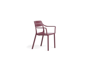 Vrtni stoli CASSIA - Nardi. Vrtni stol CASSIA z naslonjali za roke priznanega Italijanskega proizvajalca NARDI. Stol Cassia je izdelan iz enakomerno obarvane