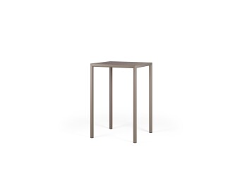 Visoka vrtna miza PIAVE 70 -NARDI. Visoka vrtna miza PIAVE 70 iz pohištvene serije Piave priznanega proizvajalca Nardi navdušuje z izjemno atraktivnim in