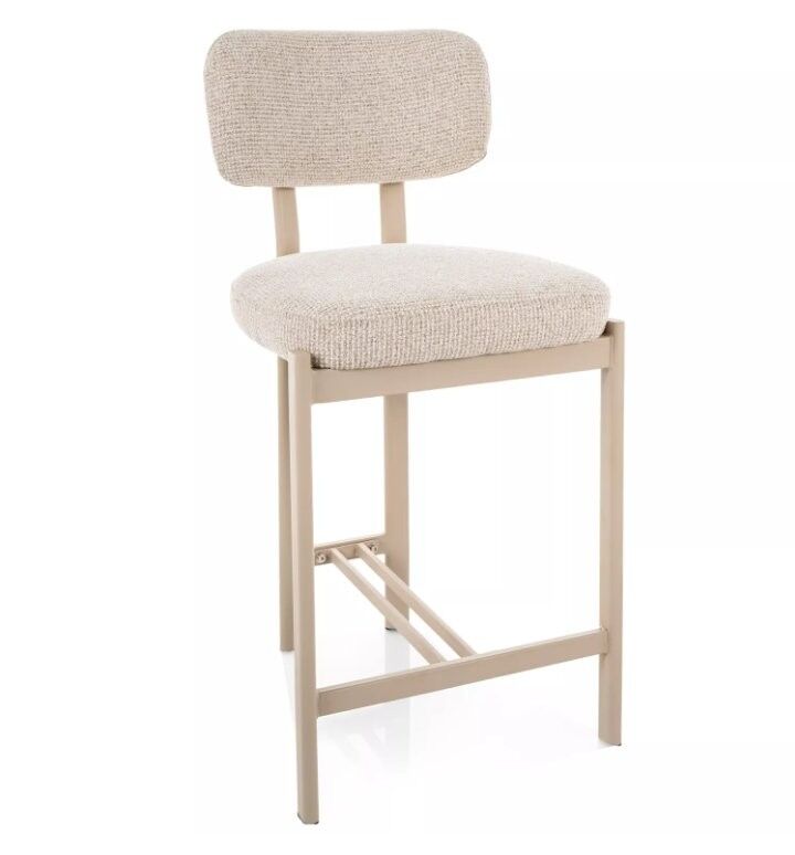 Barski stol KAKI je eleganten in kakovosten. Ogrodje je narejeno iz kovine v barvi kašmirja. Sedišče in naslon sta narejena iz kakovostnega in udobnega