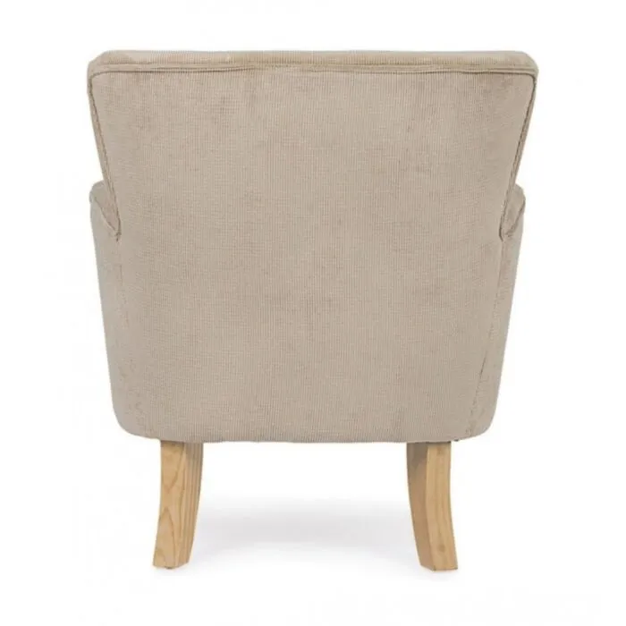 Fotelj CHENILLE bež, konstrukcija iz borovega lesa in vezanih plošč zagotavlja trdnost ter dolgo življenjsko dobo. Elegantne noge iz lesa rubberwood