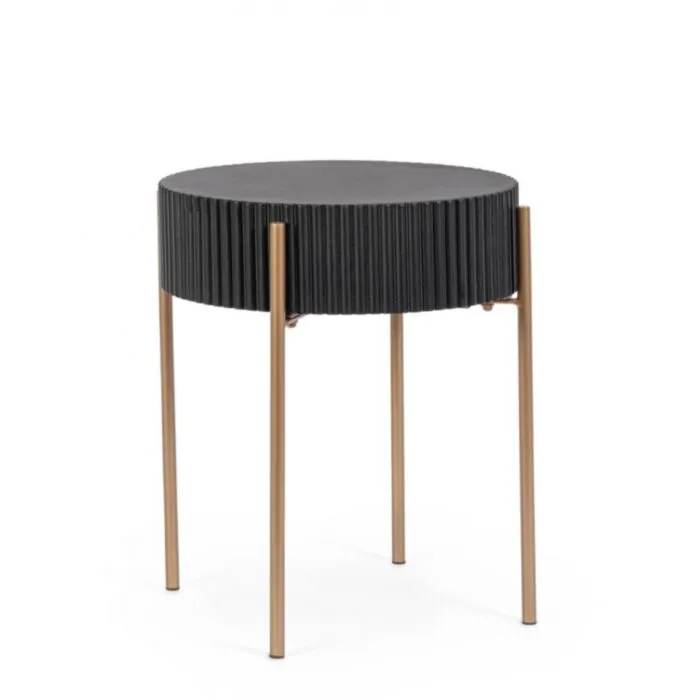 Klubska mizica DARCY je elegantna priročna miza, ki je primerna za vsak prostor. Mizna plošča je narejena iz mdf-ja z kovinskimi nogami. Material: MDF