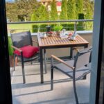 KOVINSKA MIZA NATERIAL ORIS 89X89 ALU + EVKALIPTUS – dodatni pogled 2
