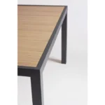 Miza HILIJA 136X136 antracit, je aluminijasta s prašno barvanim ogrodjem in ploščo iz aluminijastih letvic v videzu lesa. Je odporna na zunanje vplive.