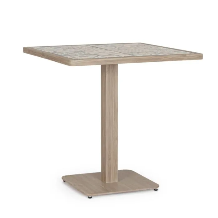 Miza KALIMERA 73X73 tiskana Miza KALIMERA 73X73 tiskana, izdelana iz prašno barvanega aluminija. Mizna plošča je obložena z porcelanastimi ploščicami. Podnjožje mize je iz jekla,