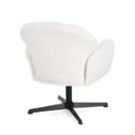 Vrtljiv fotelj CHLOE bel, je elegantnega dizajna. Ima jekleno konstrukcijo in stabilno podnožje z zaščiten z epoksi prašnim premazom. Mehko oblazinjeno