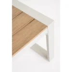 Vrtna garnitura LEANDRO 1+3 je elgantna in prefinjena. Narejena je iz prašno barvanega aluminijastega okvirja. Ima odstranjljive prevleke za blazine z