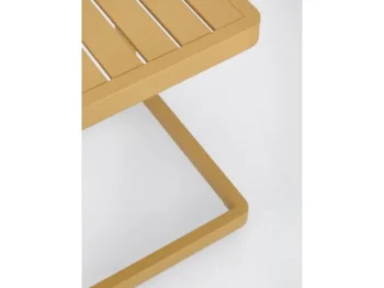 Vrtna miza KONNOR 40 x 40 rumena je elegantna in kakovostna. Zaradi njene oblike je priročna in funkcionalna. Narejena je iz aluminija s prašnim barvanjem -