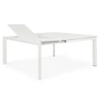 Vrtna miza KONNOR 160X110/160, v beli barvi. Se raztegne po širini iz 110 cm na 160 cm. Okvir mize je iz aluminija, ki je prašno barvan. Barva: bela