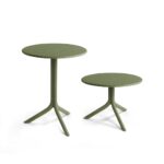 Vrtna mizica Step - Agave. Vrtna miza Step, v olivno zeleni Agave barvi, italijanskega proizvajalca vrtnega pohištva Nardi. Mizo lahko enostavno sestavimo in