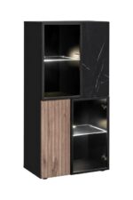 Dnevni regal KARAMELA je prefinjenega videza. Regal ima stenski panel z elegantnim videzom, v kombinaciji črnega marmorja ter lamel v hrast barvi. Tv omarica