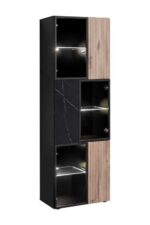 Dnevni regal KARAMELA 2 je prefinjenega videza. Regal ima stenski panel z elegantnim videzom, v kombinaciji črnega marmorja ter lamel v hrast barvi. Tv