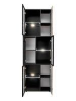Dnevni regal KARAMELA 2 je prefinjenega videza. Regal ima stenski panel z elegantnim videzom, v kombinaciji črnega marmorja ter lamel v hrast barvi. Tv