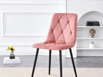 Jedilni stol MILA velvet roza je odlična rešitev za kombiniranje v minimalističen ali industrijski stil prostora. Kombinacija sivega prešitega blaga s