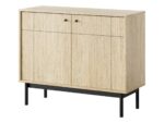 Komoda JAPONI 104 hrast je elegantna in preprosta. Odlično se poda v vsak dnevni prostor. Narejena je iz visokokakovostnih materialov, kar zagotavlja trdnost
