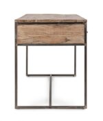 Pisalna miza 2C ELMER je narejena iz lesa v kombinaciji z kovinskim okvirjem. Material: - Kovina - Les Barva: - Akacijev les - Črna Dimenzije: D: 150 cm x G: