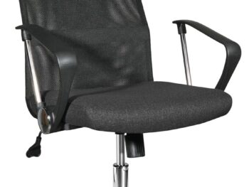 Pisarniški stol BERG 2 je primeren tako za domačo uporabo kot za pisarne. Njegova elegantnost in udobnost vas bodo prepričala. Podnožje stola je kromirano.
