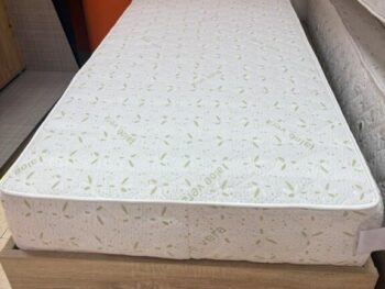 Vzmetnica DOM-ORTOPEDIK 2 90x200 - eksponat v salonu, je vzmetnica višjega cenovnega razreda. Preobleka vzmetnice je narejena iz voleks tkanine, katera je