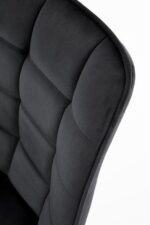 Jedilni stol K332 je dobavljiv v črni barvi. Noge stola so iz kovine prašno barvane. Dimenzija: - Š:46/G:61/V:84 cm, Material: - velvet tkanina BLUVEL 19 -
