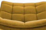 Jedilni stol K332 je dobavljiv v gorčični barvi. Noge stola so iz kovine prašno barvane. Dimenzija: - Š:46/G:61/V:84 cm, Material: - velvet tkanina BLUVEL