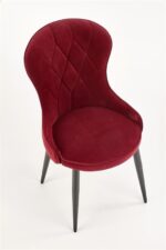 Jedilni stol K366 je dobavljiv v bordo barvi. Noge stola so iz kovine prašno barvane. Dimenzija: - Š:52/G:58/V:92 cm, Material: - tkanina velvet BLUVEL 59 -