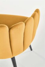 Jedilni stol K410 je dobavljiv v rumeni barvi. Noge stola so iz kovine prašno barvane. Dimenzija: - Š:65/G:62/V:85 cm, Material: - tkanina - kovina