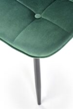 Jedilni stol K417 je dobavljiv v zeleni barvi. Noge stola so iz kovine prašno barvane. Dimenzija: - Š:44/G:56/V:87 cm, Material: - velvet tkanina HLR 57 -