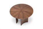 Okrogla jedilna miza CALDO, miza je izdelana iz MDF ter naravnega furnirja. Miza je v barvi oreha. Barva: oreh Material: MDF naravni furnir Dimenzija: FI: 120